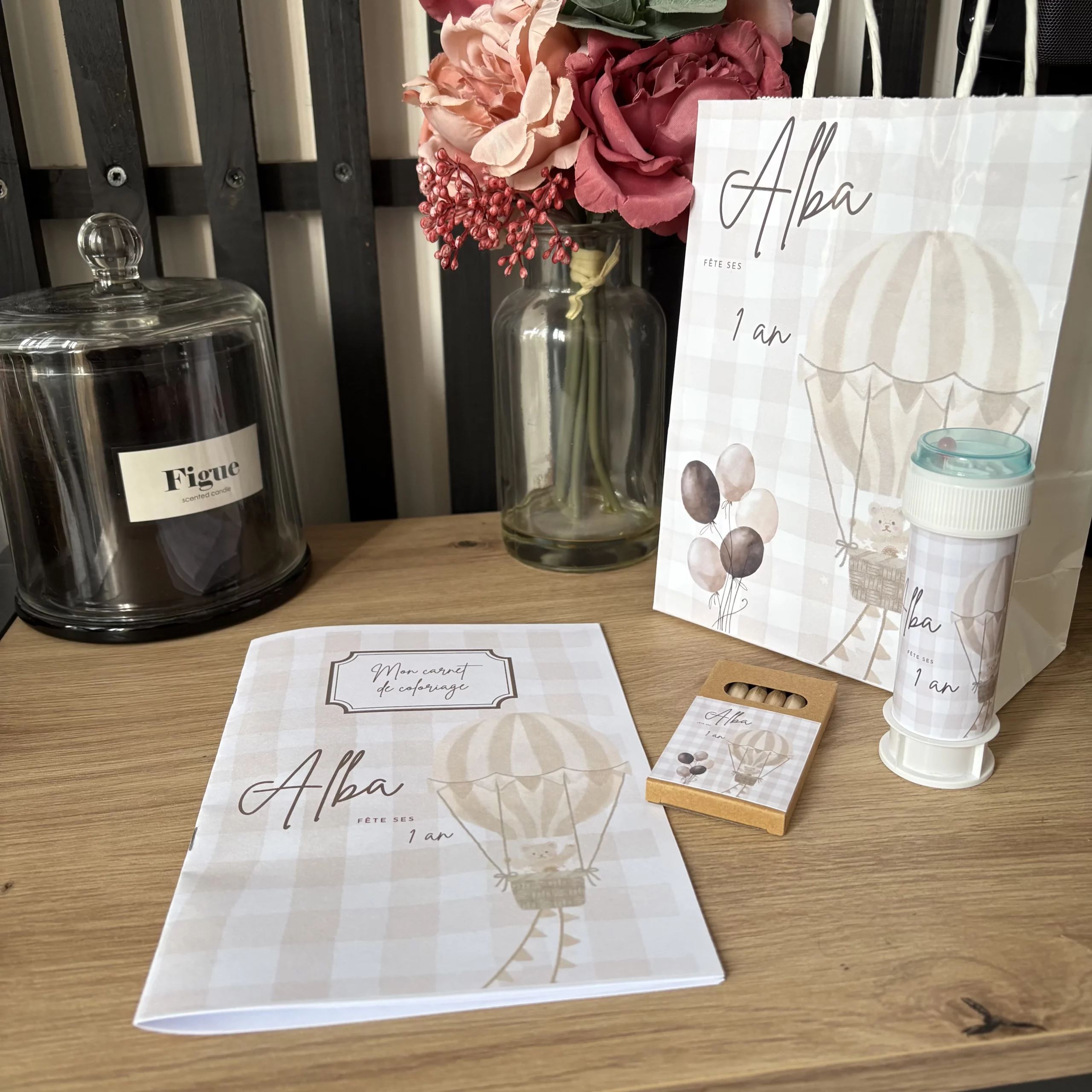 Kit de fête personnalisé avec carnet, sac et bulles